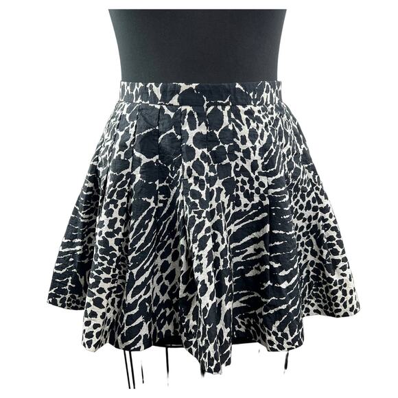 VTG Lily's of Beverly Hills Black White Animal Print Pleated Mini Skirt USA 6 - Picture 1 of 5